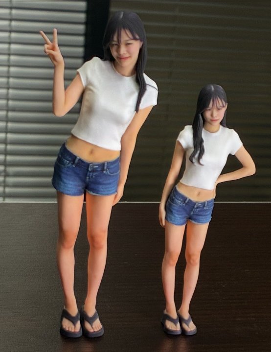 姉妹ペアの3Dフィギュア